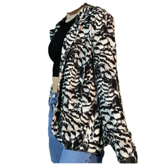 Feather Print Blazer - Picture 4 of 5